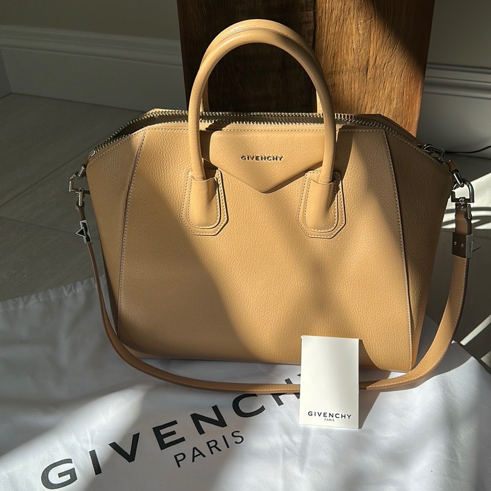 Medium authentic Givenchy Antigona